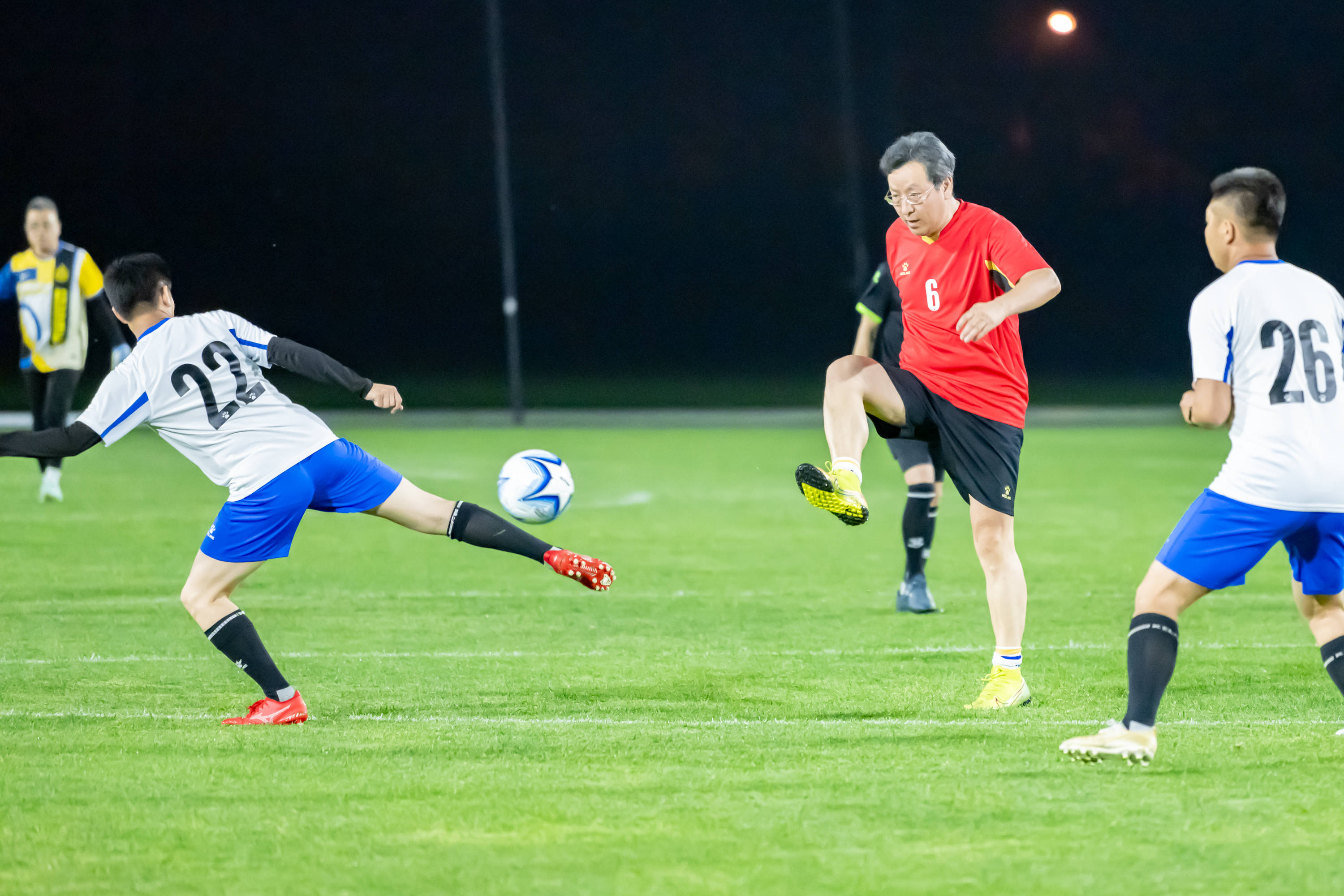 排可能与他 排可能与他